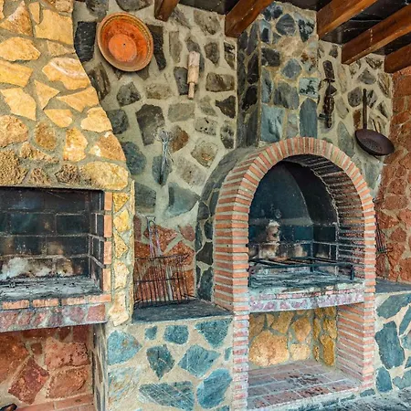 Amazing In With Wifi Holiday home Mecina Bombaron
